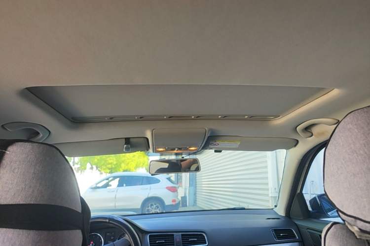 Used Volkswagen Gran Lavida 2014 1.4TSI Automatic 30th Anniversary Edition Headliner