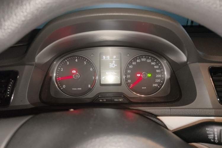 Used Volkswagen Gran Lavida 2014 1.6L Automatic Sport Edition Instrument Cluster