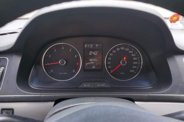 Used Volkswagen Gran Lavida 2014 1.6L Automatic Sport Edition Instrument Cluster