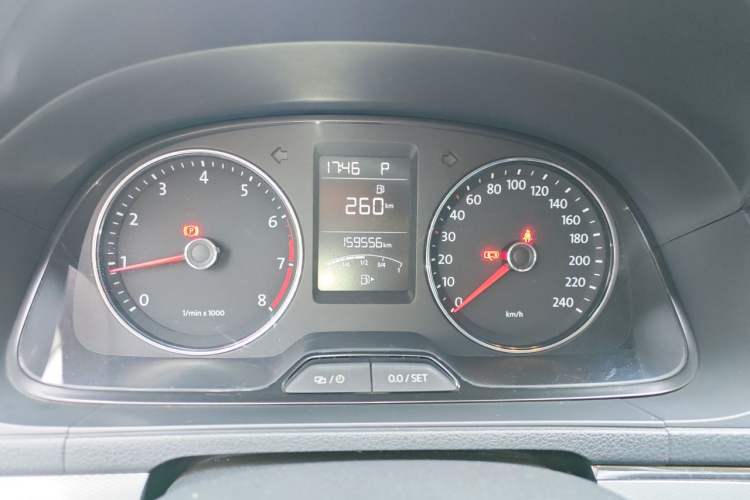 Used Volkswagen Gran Lavida 2014 1.6L Automatic Sport Edition Instrument Cluster