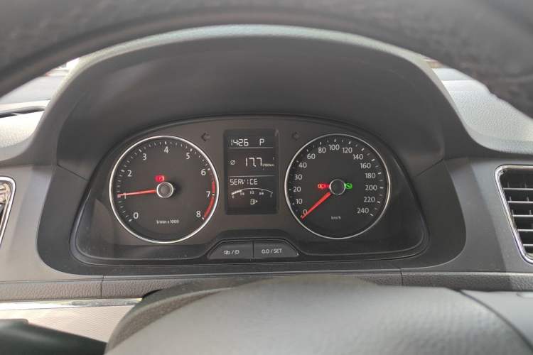 Used Volkswagen Gran Lavida 2014 1.6L Automatic Sport Edition Instrument Cluster