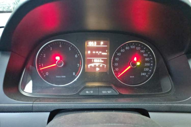 Used Volkswagen Gran Lavida 2014 1.4TSI Automatic 30th Anniversary Edition Instrument Cluster