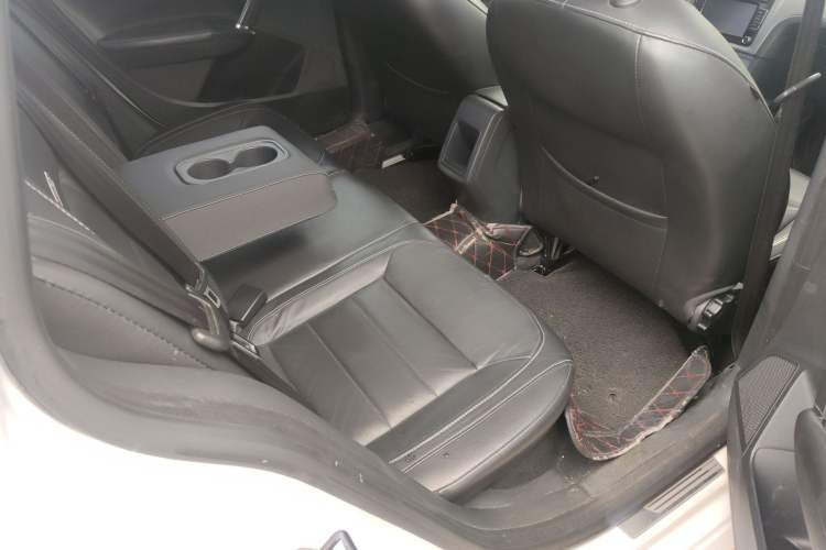 Used Volkswagen Gran Lavida 2014 1.4TSI Automatic 30th Anniversary Edition Interior 1
