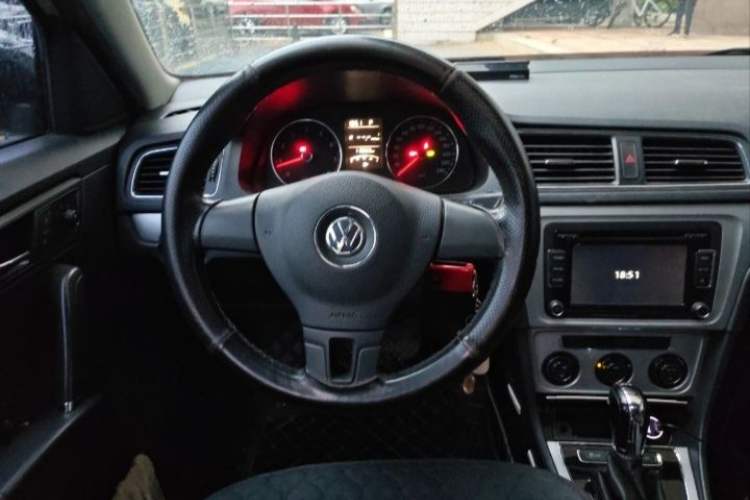 Used Volkswagen Gran Lavida 2014 1.4TSI Automatic 30th Anniversary Edition Interior 1