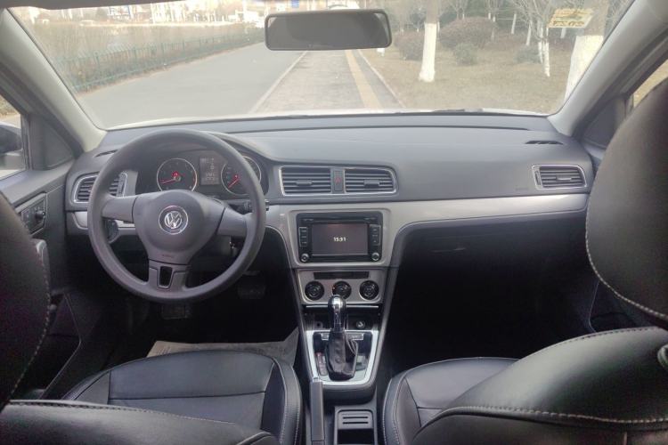 Used Volkswagen Gran Lavida 2014 1.4TSI Automatic 30th Anniversary Edition Interior 3