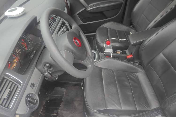 Used Volkswagen Gran Lavida 2014 1.4TSI Automatic Sport Edition Left Front Seat