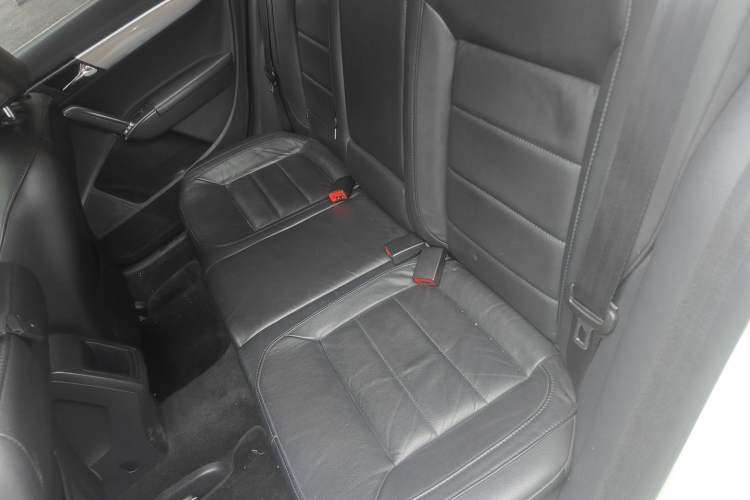 Used Volkswagen Gran Lavida 2014 1.4TSI Automatic Sport Edition Left Rear Seat