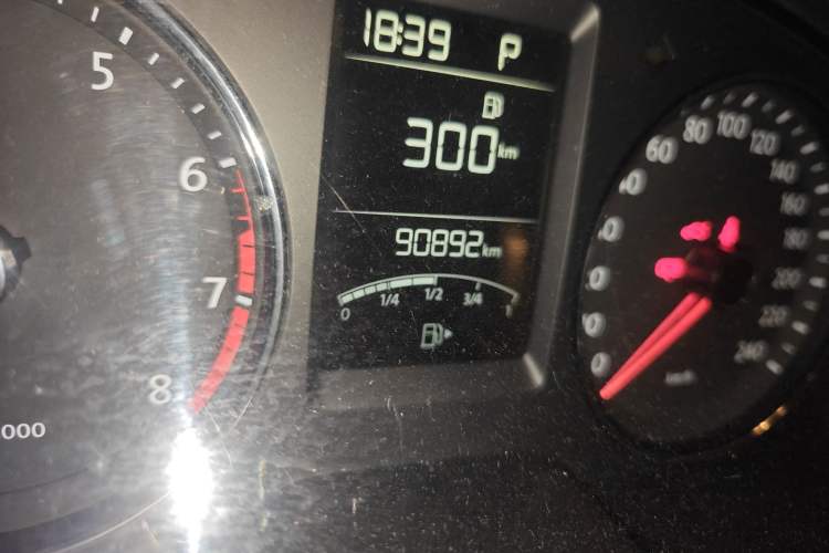 Used Volkswagen Gran Lavida 2014 1.4TSI Automatic 30th Anniversary Edition Odometer Close Up