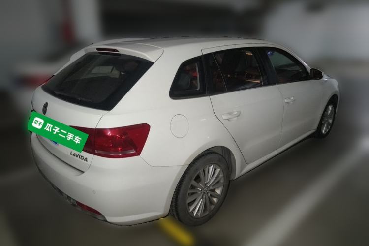 Used Volkswagen Gran Lavida 2014 1.6L Automatic Sport Edition Rear Right 45 Deg