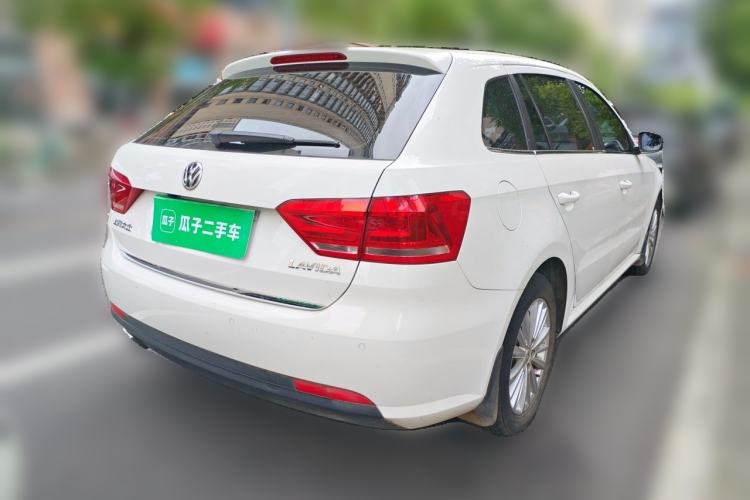 Used Volkswagen Gran Lavida 2014 1.6L Automatic Sport Edition Rear Right 45 Deg