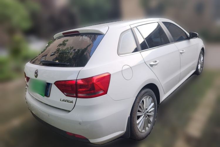 Used Volkswagen Gran Lavida 2014 1.6L Automatic Sport Edition Rear Right 45 Deg