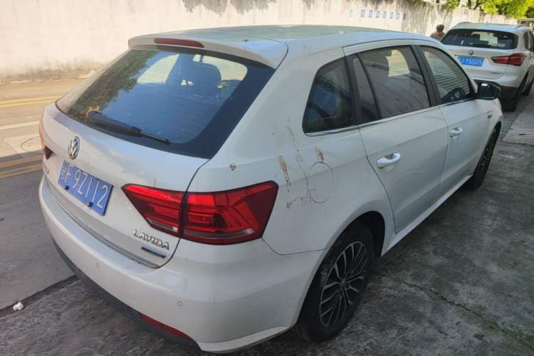 Used Volkswagen Gran Lavida 2014 1.4TSI Automatic 30th Anniversary Edition Rear Right 45 Deg