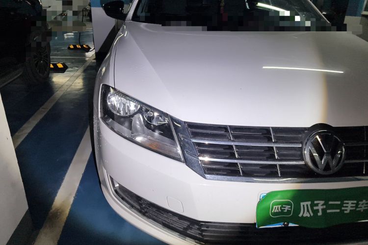 Used Volkswagen Gran Lavida 2014 1.4TSI Automatic 30th Anniversary Edition Right Front Headlight
