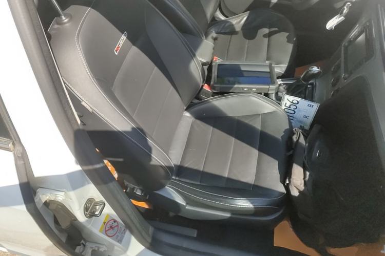Used Volkswagen Gran Lavida 2014 1.4TSI Automatic 30th Anniversary Edition Right Front Seat