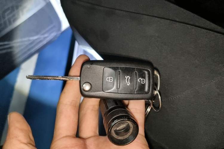 Used Volkswagen Gran Lavida 2014 1.4TSI Automatic 30th Anniversary Edition Vehicle Key