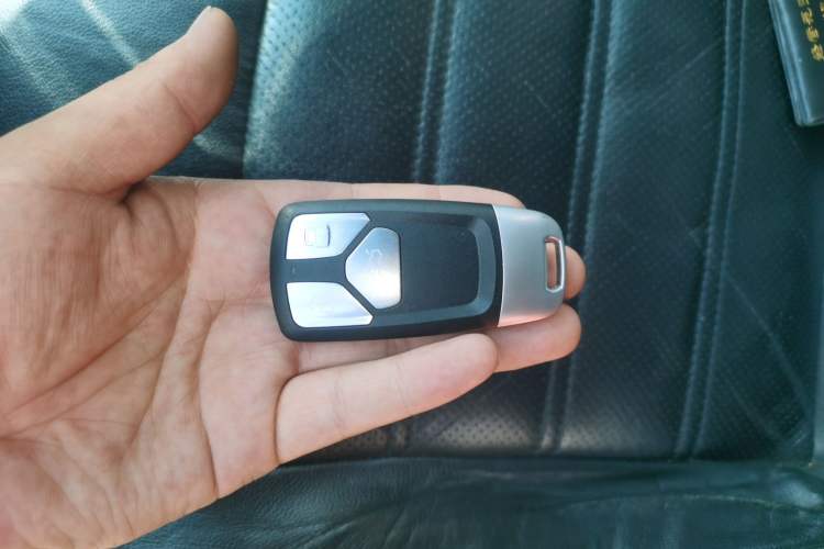 Used Volkswagen Gran Lavida 2014 1.6L Automatic Sport Edition Vehicle Key