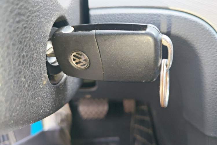 Used Volkswagen Gran Lavida 2014 1.6L Automatic Sport Edition Vehicle Key