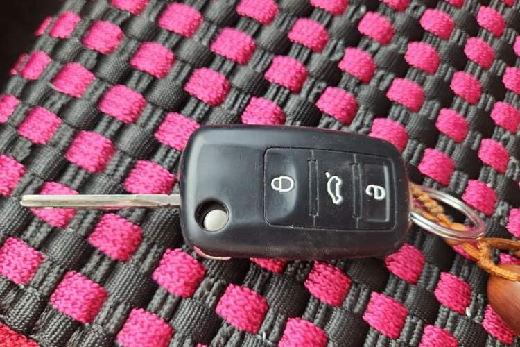Used Volkswagen Gran Lavida 2014 1.6L Automatic Sport Edition Vehicle Key