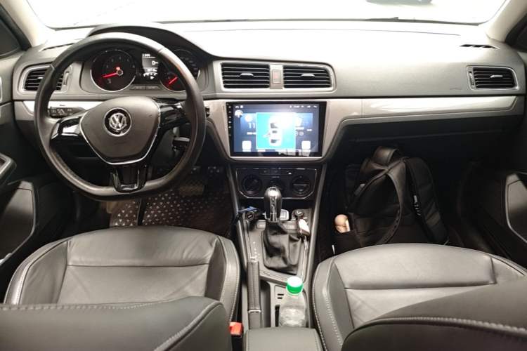 Used Volkswagen Gran Lavida 2015 230TSI DSG Comfort Edition Center Console