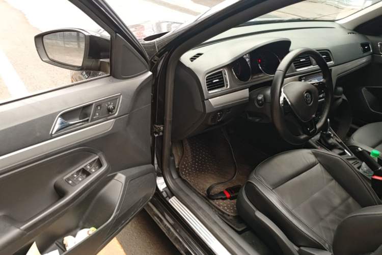 Used Volkswagen Gran Lavida 2015 230TSI DSG Comfort Edition Driver Seat