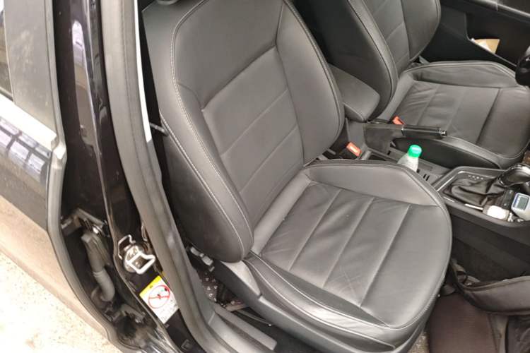 Used Volkswagen Gran Lavida 2015 230TSI DSG Comfort Edition Right Front Seat