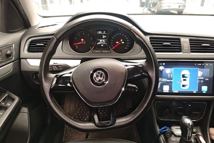 Used Volkswagen Gran Lavida 2015 230TSI DSG Comfort Edition Steering Wheel
