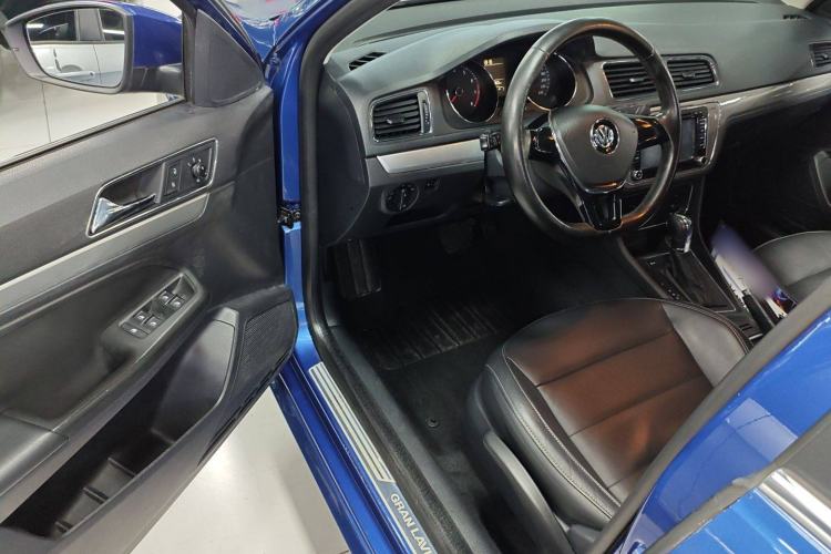 Used Volkswagen Gran Lavida 2015 230TSI DSG Comfort Edition Driver Seat
