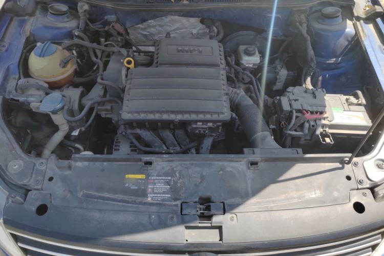 Used Volkswagen Gran Lavida 2015 1.6L Automatic Comfort Edition Engine Bay