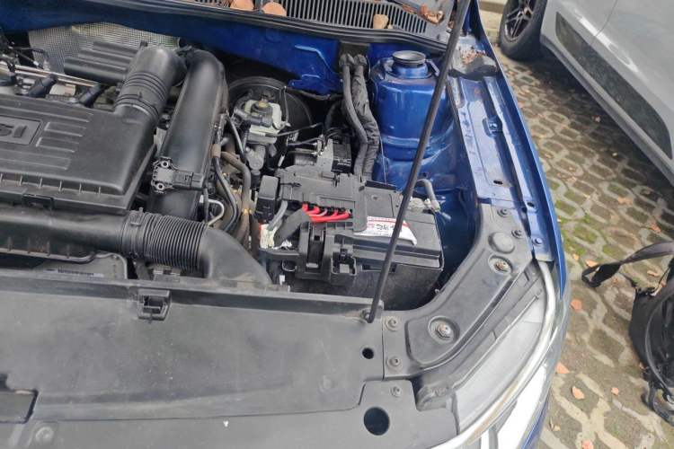 Used Volkswagen Gran Lavida 2015 230TSI DSG Comfort Edition Engine Bay Left