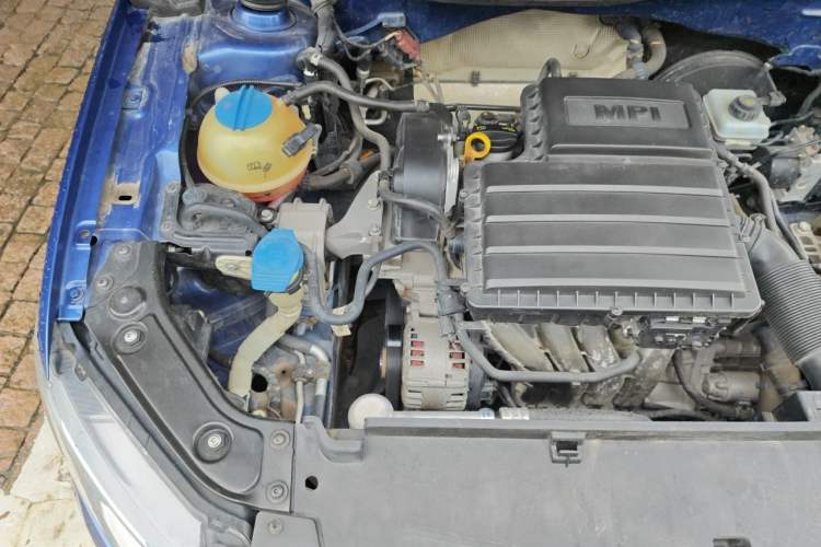 Used Volkswagen Gran Lavida 2015 1.6L Automatic Comfort Edition Engine Bay Right