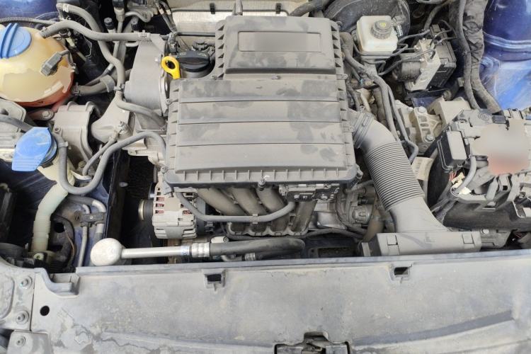 Used Volkswagen Gran Lavida 2015 1.6L Automatic Comfort Edition Engine Bay