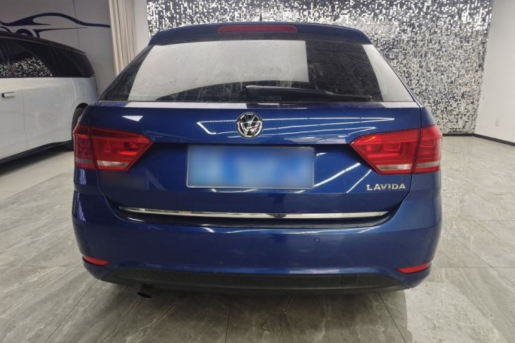 Used Volkswagen Gran Lavida 2015 1.6L Automatic Comfort Edition Exterior 4