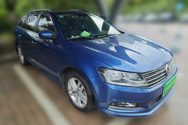 Used Volkswagen Gran Lavida 2015 1.6L Automatic Comfort Edition Front Right 45 Deg