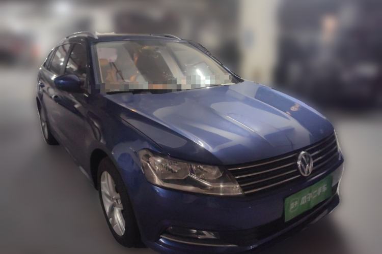 Used Volkswagen Gran Lavida 2015 1.6L Automatic Comfort Edition Front Right 45 Deg