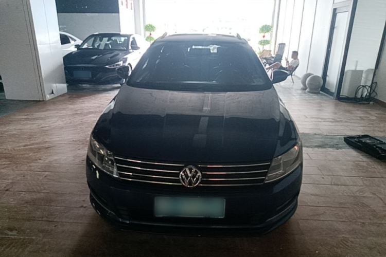 Used Volkswagen Gran Lavida 2015 1.6L Automatic Comfort Edition Front