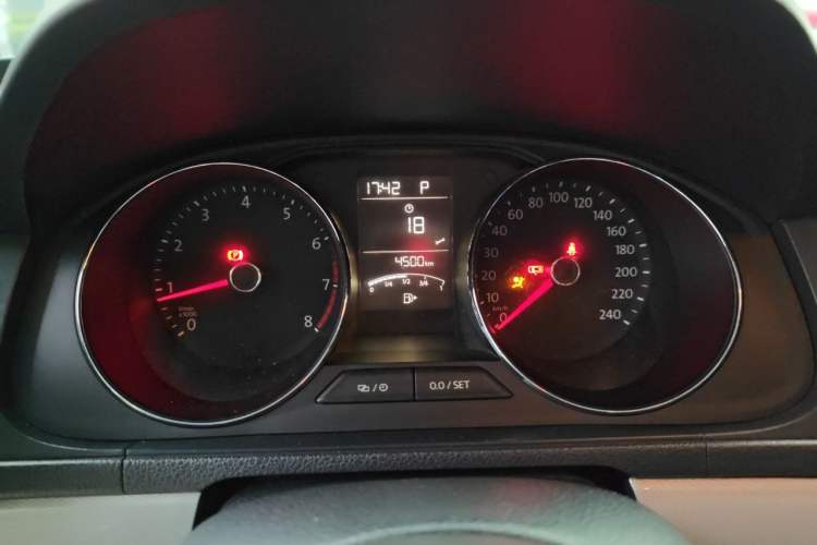 Used Volkswagen Gran Lavida 2015 1.6L Automatic Comfort Edition Instrument Cluster