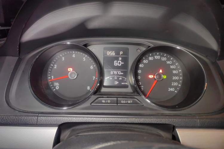 Used Volkswagen Gran Lavida 2015 1.6L Automatic Comfort Edition Instrument Cluster