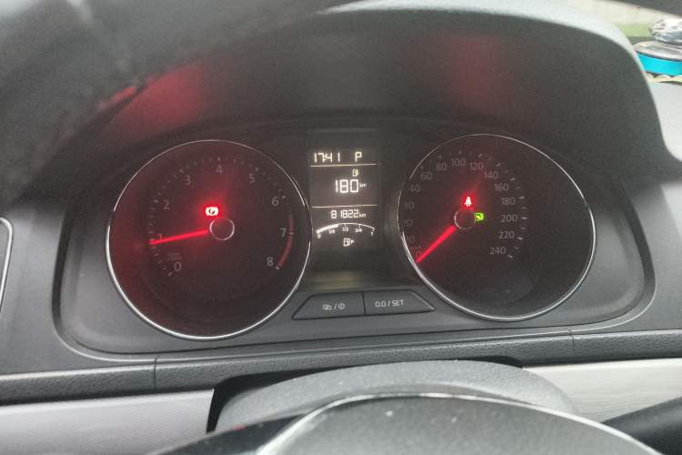 Used Volkswagen Gran Lavida 2015 1.6L Automatic Comfort Edition Instrument Cluster