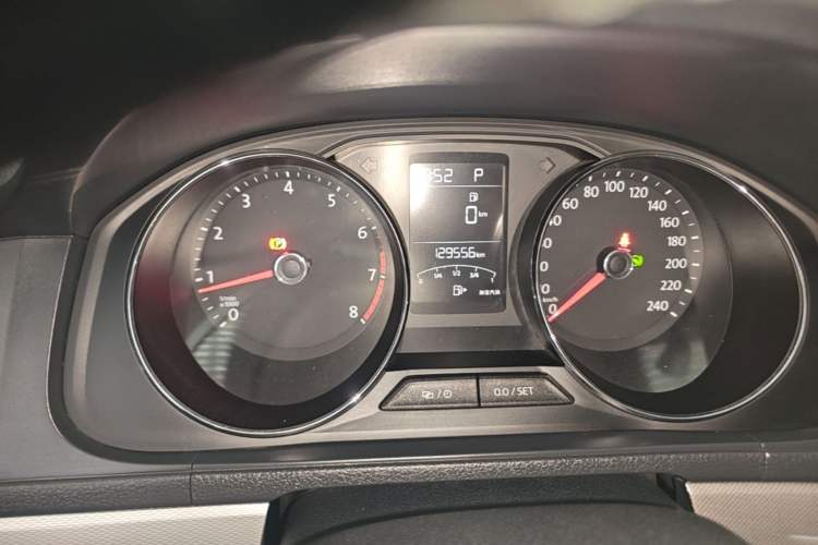 Used Volkswagen Gran Lavida 2015 230TSI DSG Comfort Edition Instrument Cluster