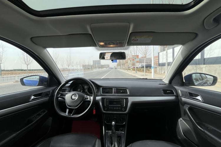 Used Volkswagen Gran Lavida 2015 230TSI DSG Comfort Edition Interior 2