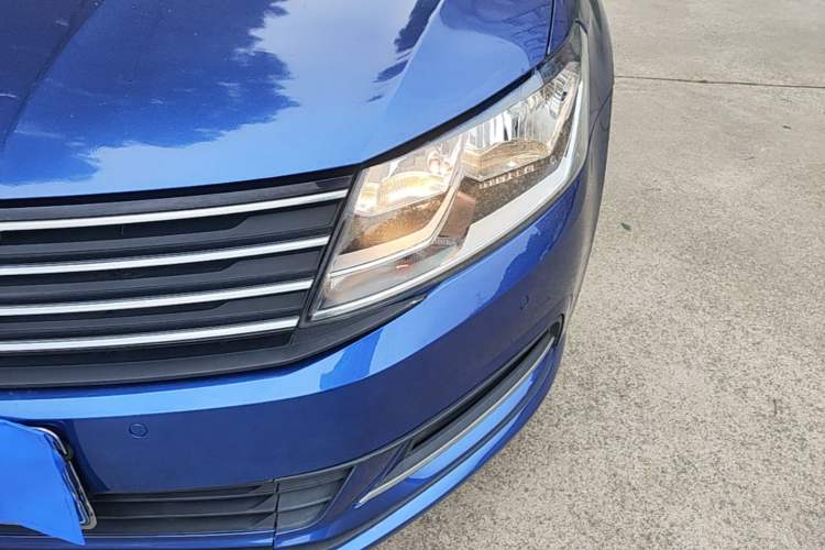 Used Volkswagen Gran Lavida 2015 1.6L Automatic Comfort Edition Left Front Headlight