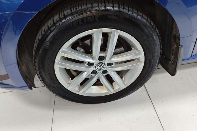Used Volkswagen Gran Lavida 2015 230TSI DSG Comfort Edition Left Front Wheel Hub