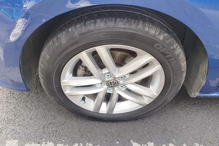Used Volkswagen Gran Lavida 2015 230TSI DSG Comfort Edition Left Front Wheel Hub