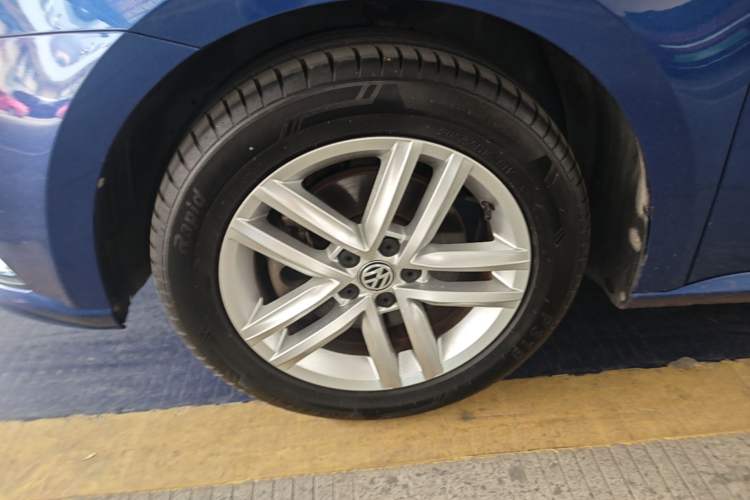 Used Volkswagen Gran Lavida 2015 230TSI DSG Comfort Edition Left Front Wheel Hub