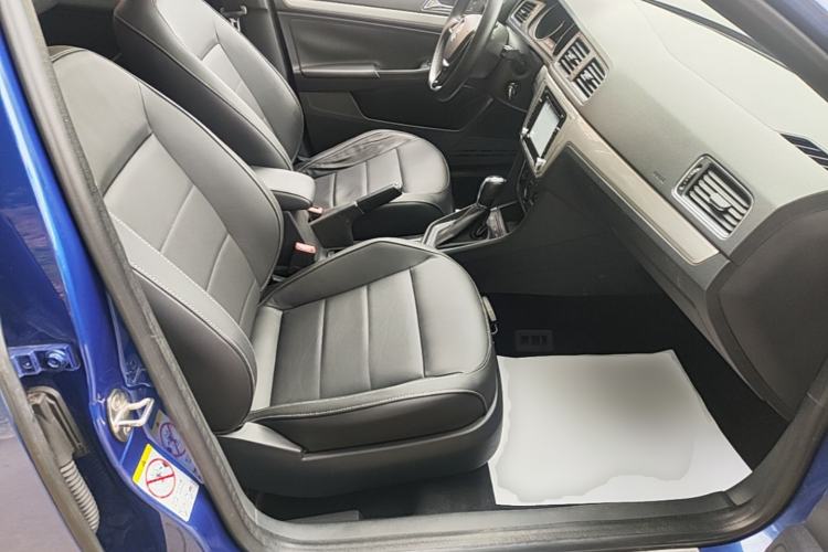 Used Volkswagen Gran Lavida 2015 1.6L Automatic Comfort Edition Right Front Seat