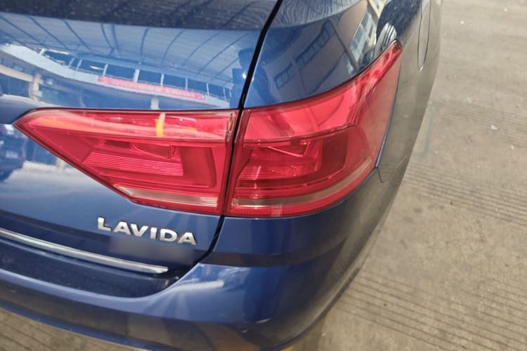 Used Volkswagen Gran Lavida 2015 230TSI DSG Comfort Edition Right Rear Taillight
