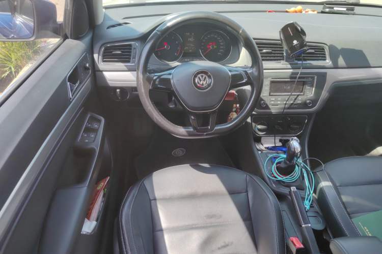 Used Volkswagen Gran Lavida 2015 1.6L Automatic Comfort Edition Steering Wheel