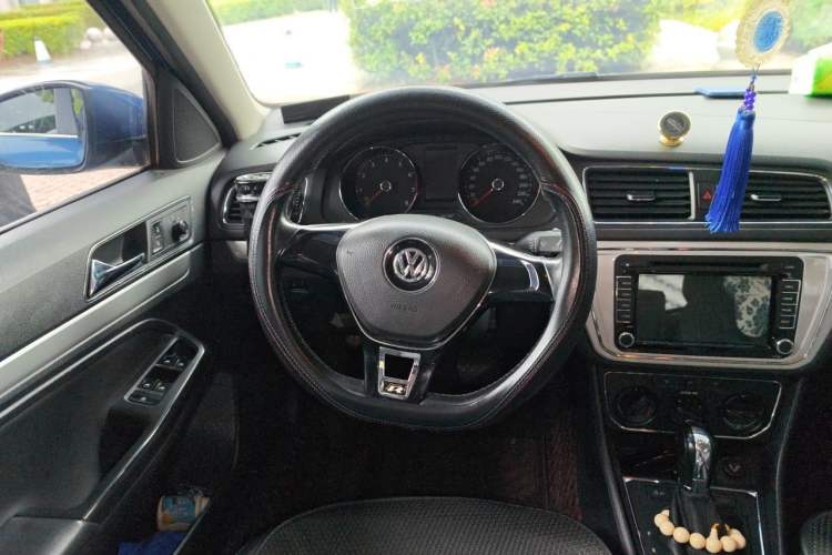 Used Volkswagen Gran Lavida 2015 1.6L Automatic Comfort Edition Steering Wheel