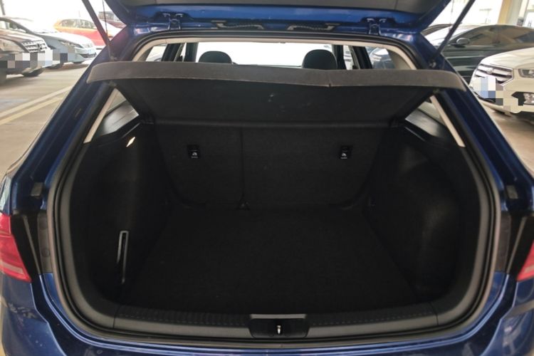 Used Volkswagen Gran Lavida 2015 230TSI DSG Comfort Edition Trunk
