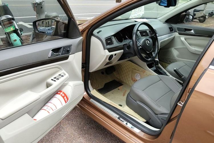 Used Volkswagen Gran Lavida 2015 230TSI DSG Comfort Edition Driver Seat